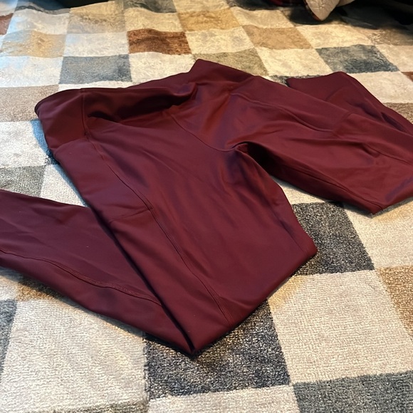 Girlfriend Collective Plum Compression Leggings w/ pockets - Picture 5 of 8